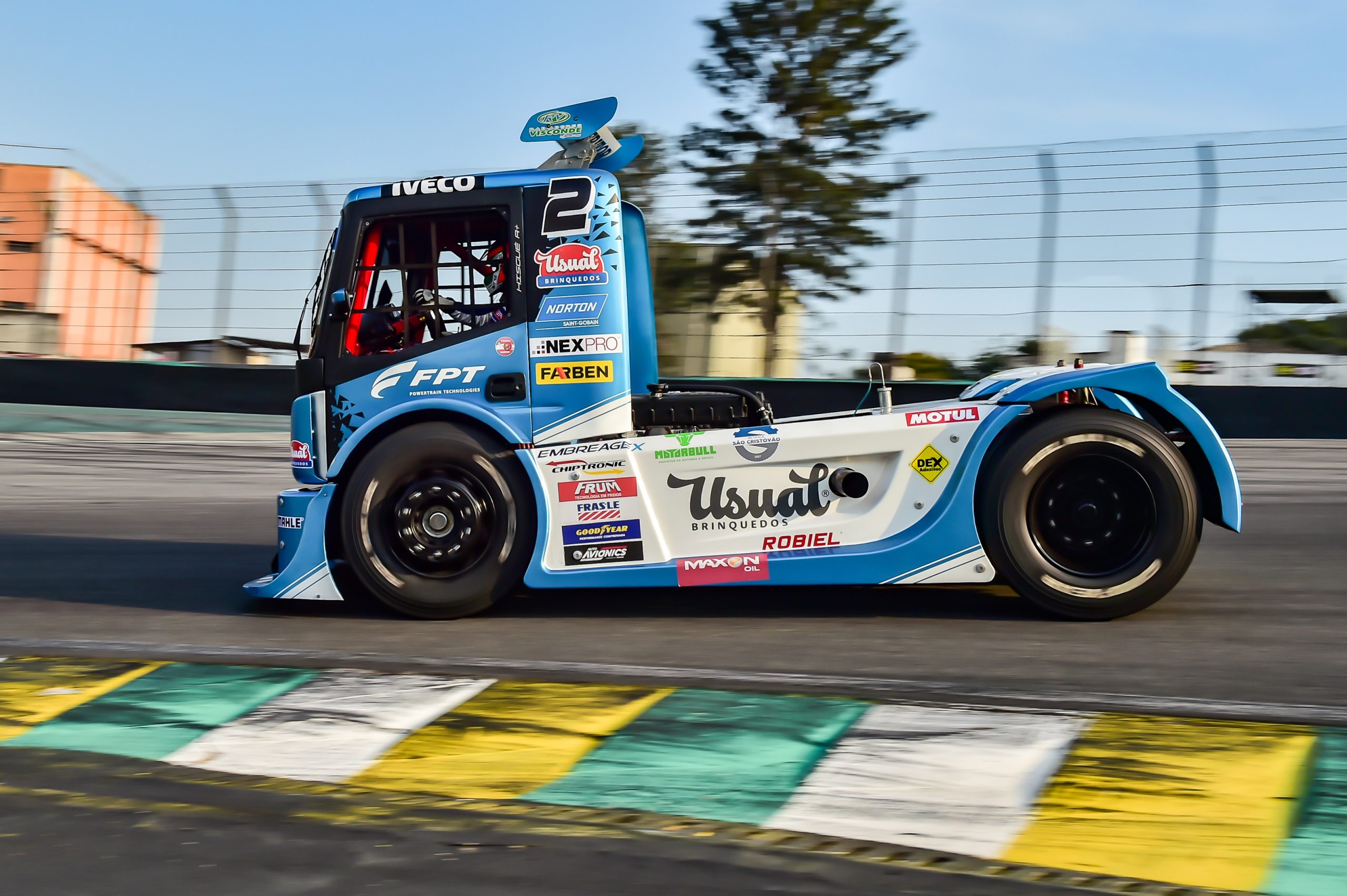 Caminhão da FPT na Copa Truck usa o motor Cursor 13