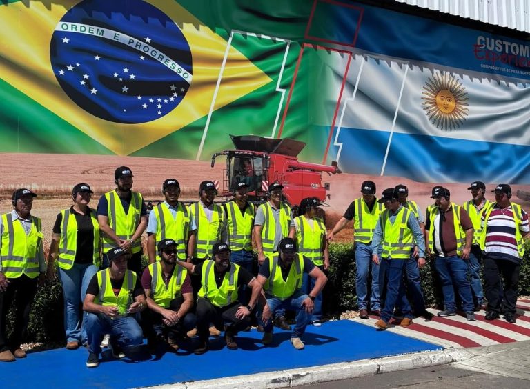 Clientes mineiros da Tracan vivenciam imersão completa nas fábricas da Case IH