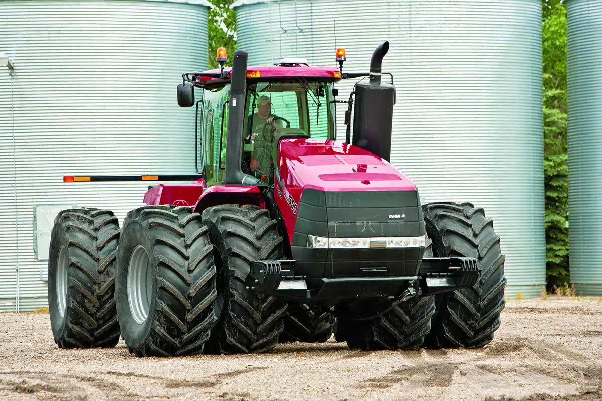 Trator agricola em Araçatuba