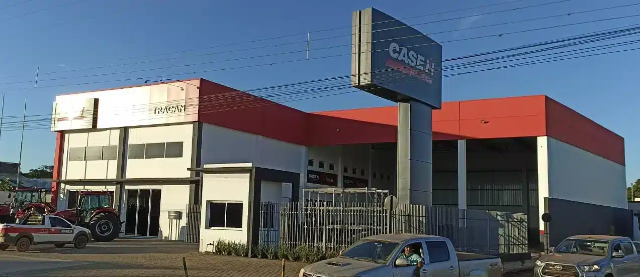 onde comprar trator em Araxa